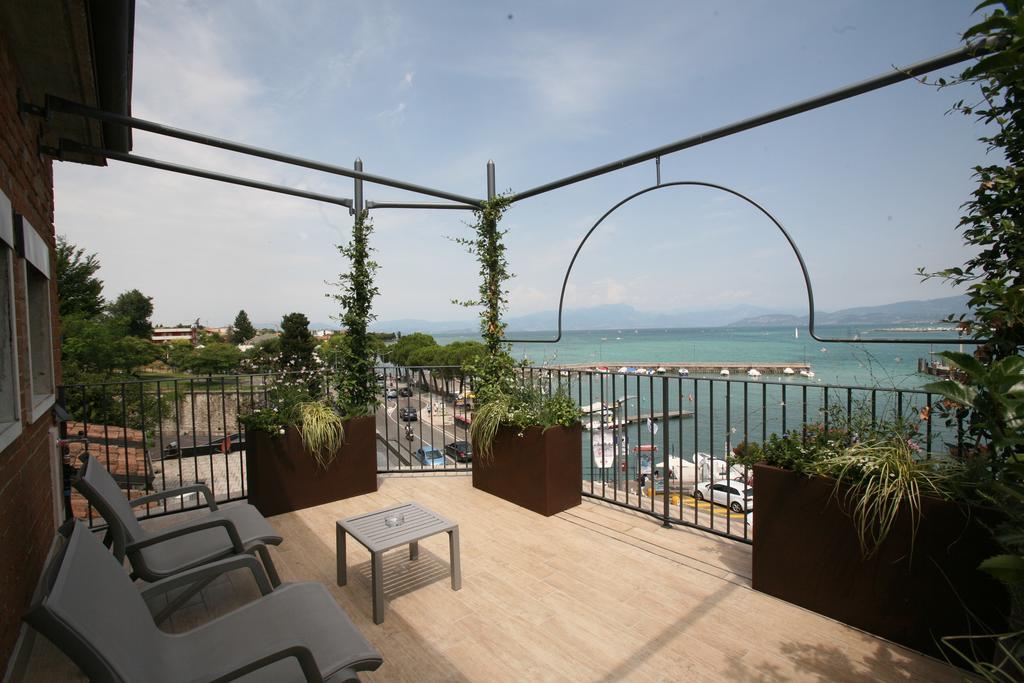 Riviera Carducci Rooms Пескьера-дель-Гарда Экстерьер фото