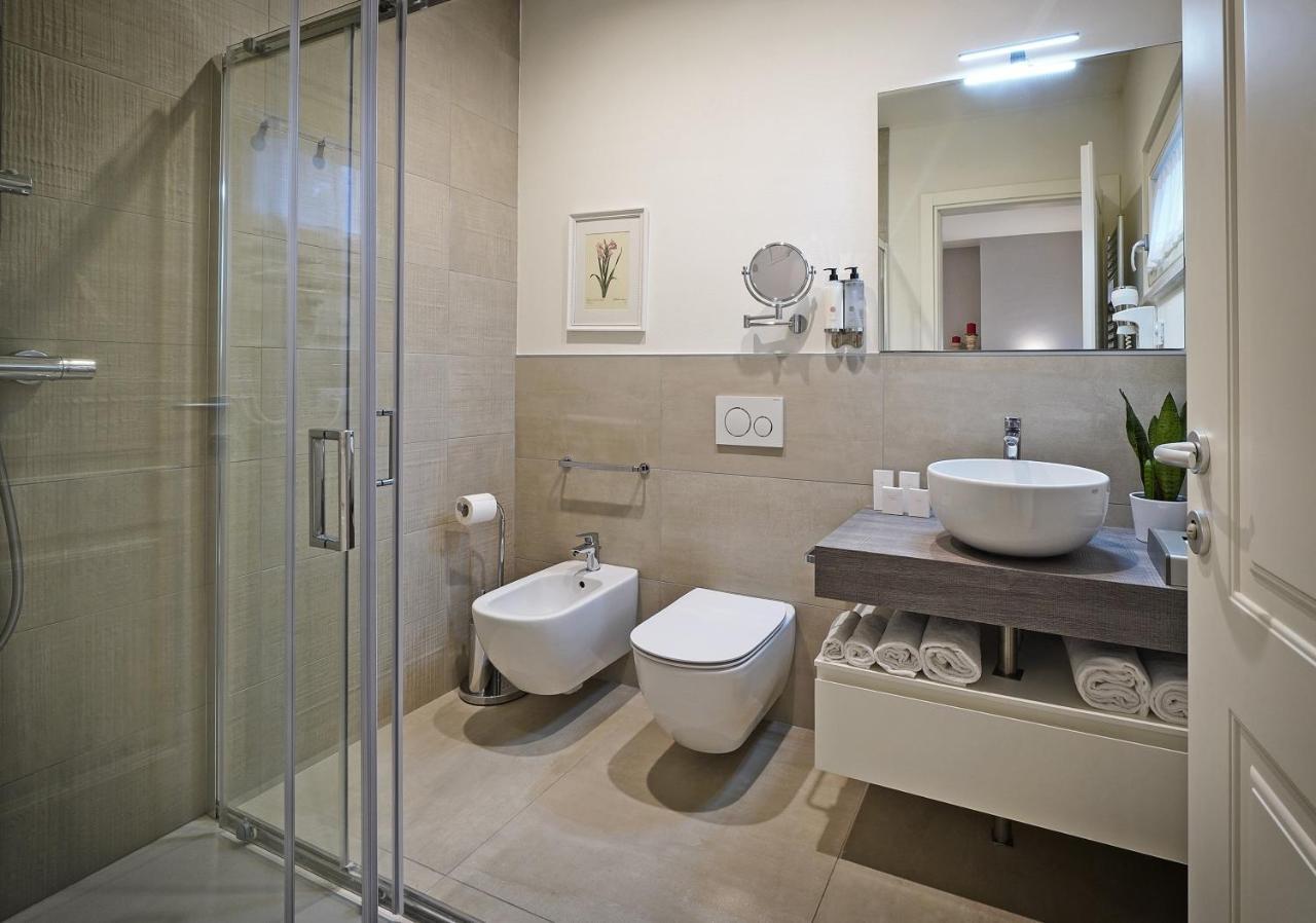 Riviera Carducci Rooms Пескьера-дель-Гарда Экстерьер фото