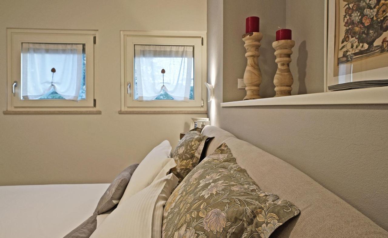 Riviera Carducci Rooms Пескьера-дель-Гарда Экстерьер фото
