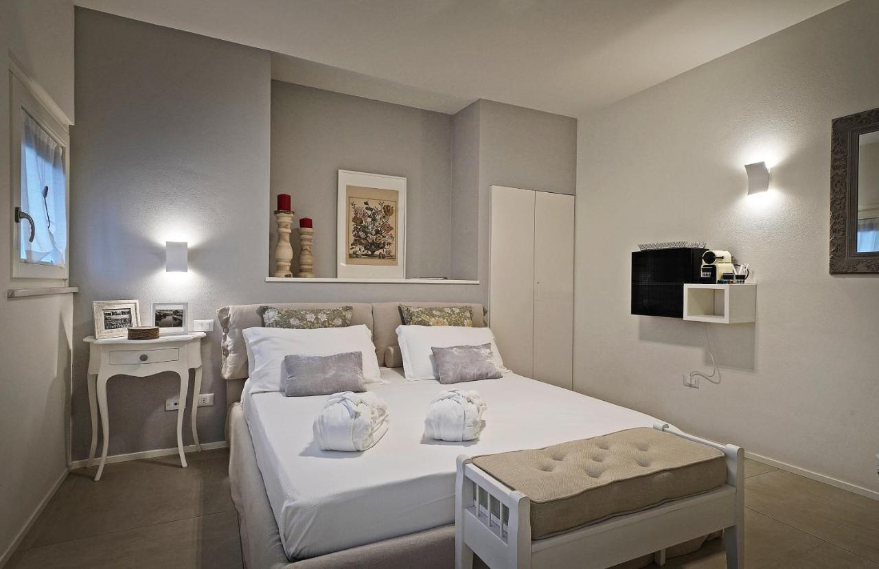 Riviera Carducci Rooms Пескьера-дель-Гарда Экстерьер фото